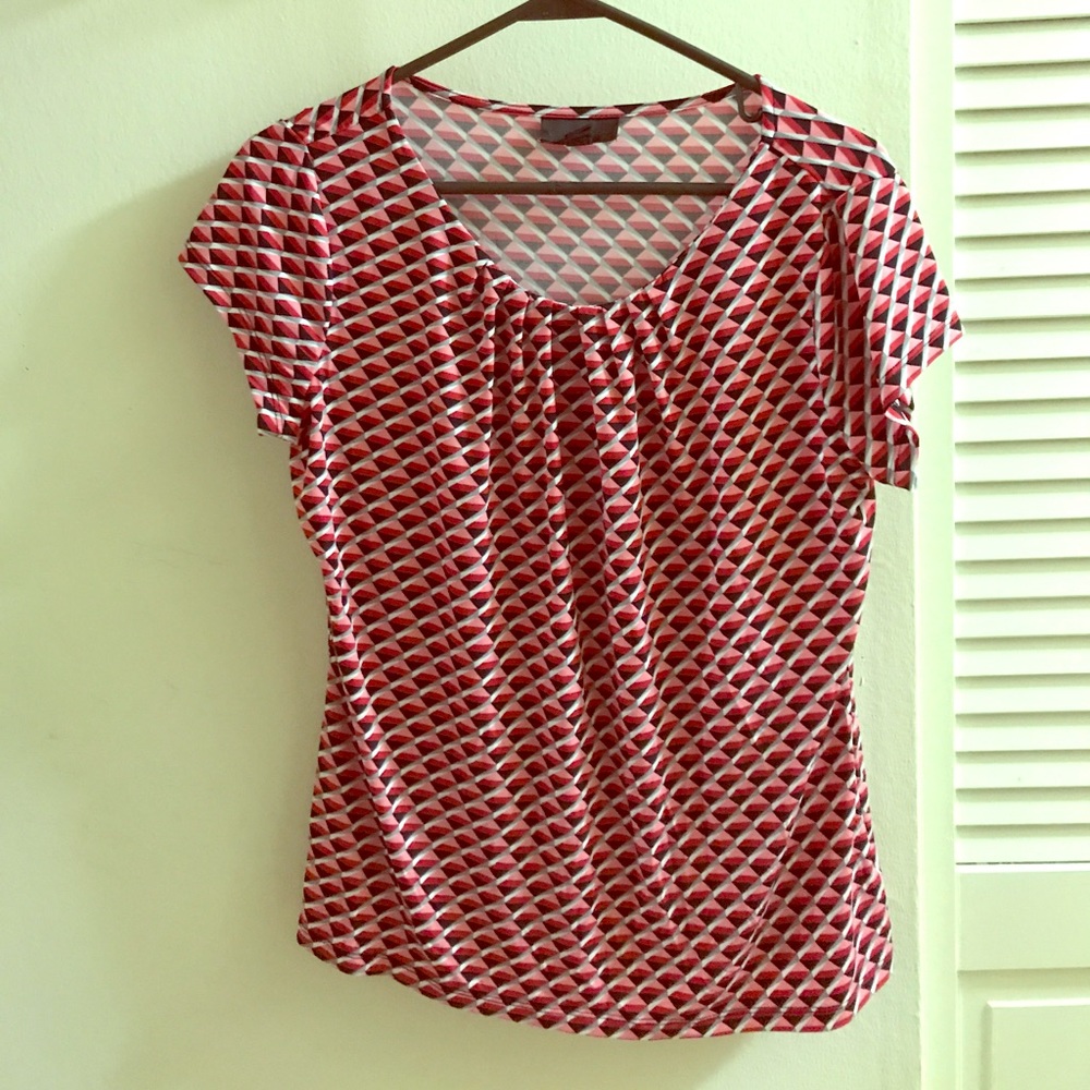 ⭐️LAST CHANCE⭐️ Red, Black, White Geometric blouse