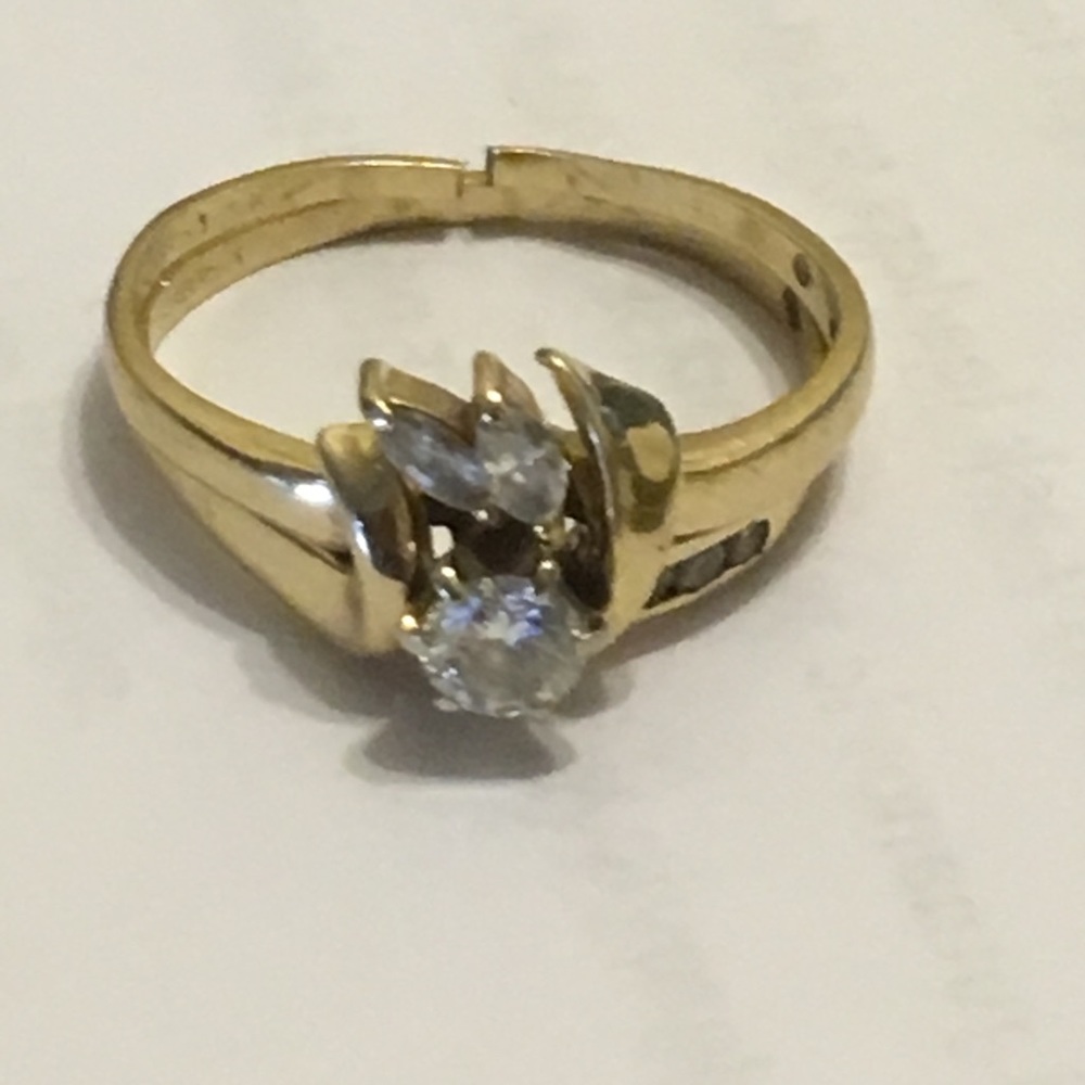 14K ring real diamonds, and some damage see pics
