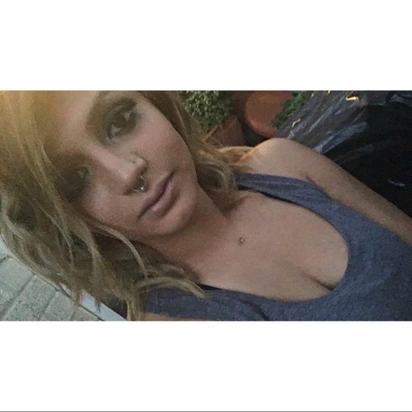 Meet your Posher, Addie - Picture 1 of 1