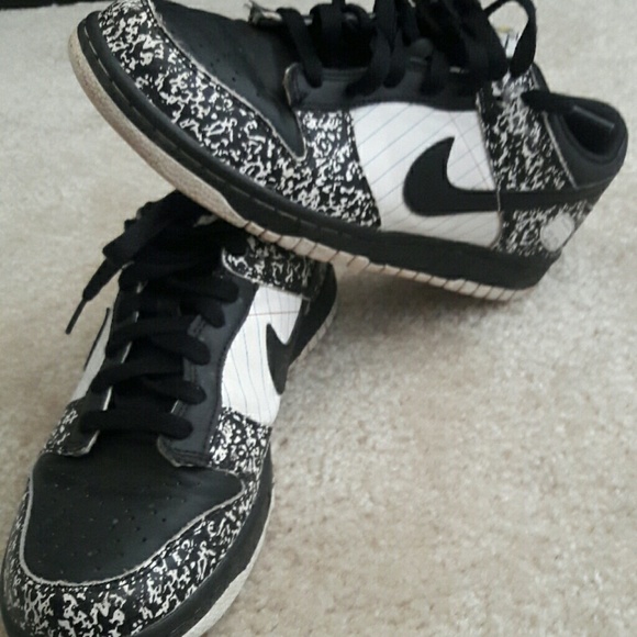 Nike Nike Book Low Tops - Picture 1 of 1