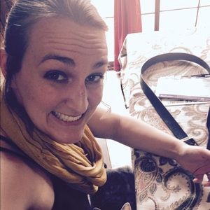 Meet your Posher, Alicia