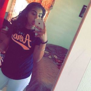 Meet your Posher, Andrea