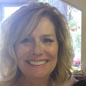 Meet your Posher, Peggy