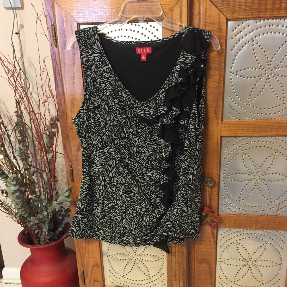 Elle sleeveless blouse