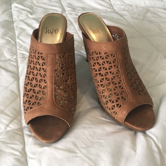 ✨ NWOT ADORABLE SLIP ON HEELS✨ - Picture 2 of 7