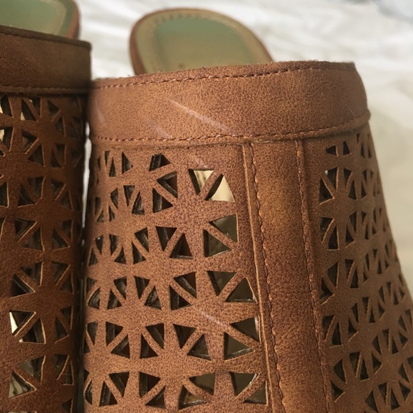 ✨ NWOT ADORABLE SLIP ON HEELS✨ - Picture 6 of 7