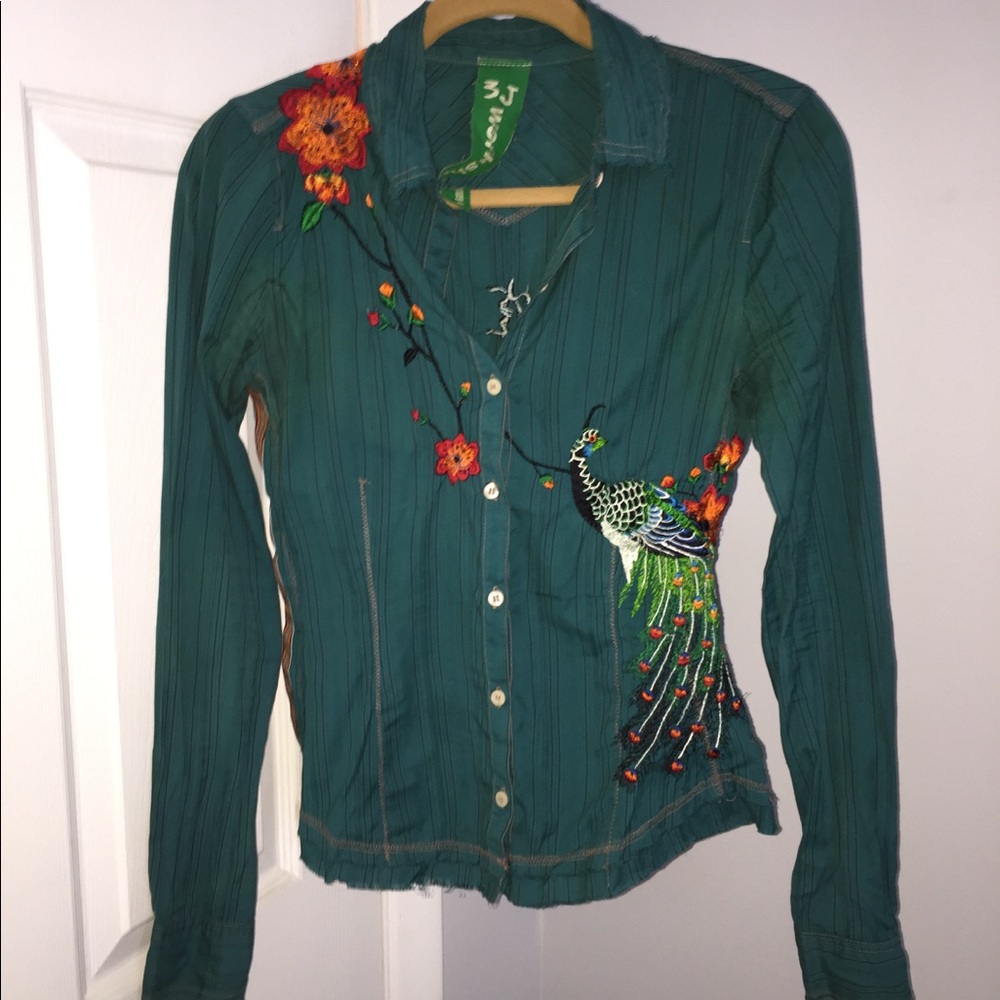 3J Workshop Peacock Embroidered Button Down