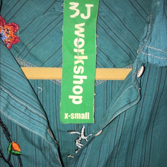 3J Workshop Peacock Embroidered Button Down - Picture 5 of 5