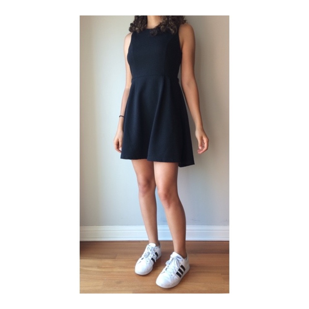 FOREVER 21 little black dress size M