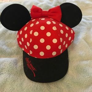 Mini mouse Disney snap back