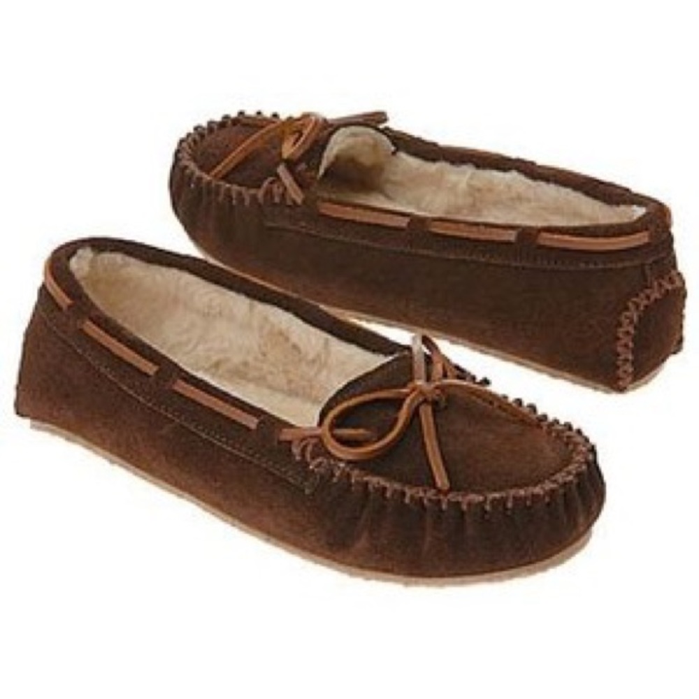 BROWN MINNETONKA MOCCASINS SIZE 8