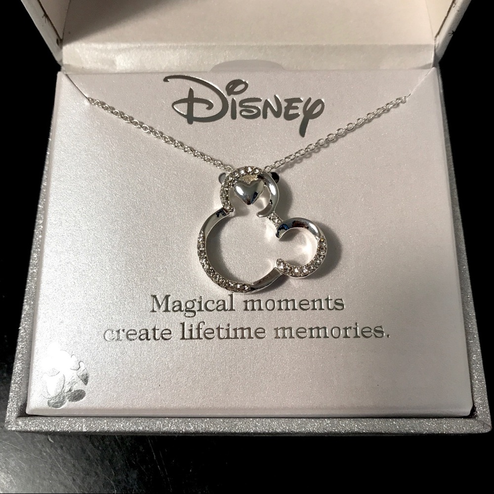 SALE 🎉 Disney Crystal Silver Pendant Necklace
