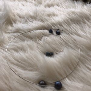 Silver and black pearl choker set
