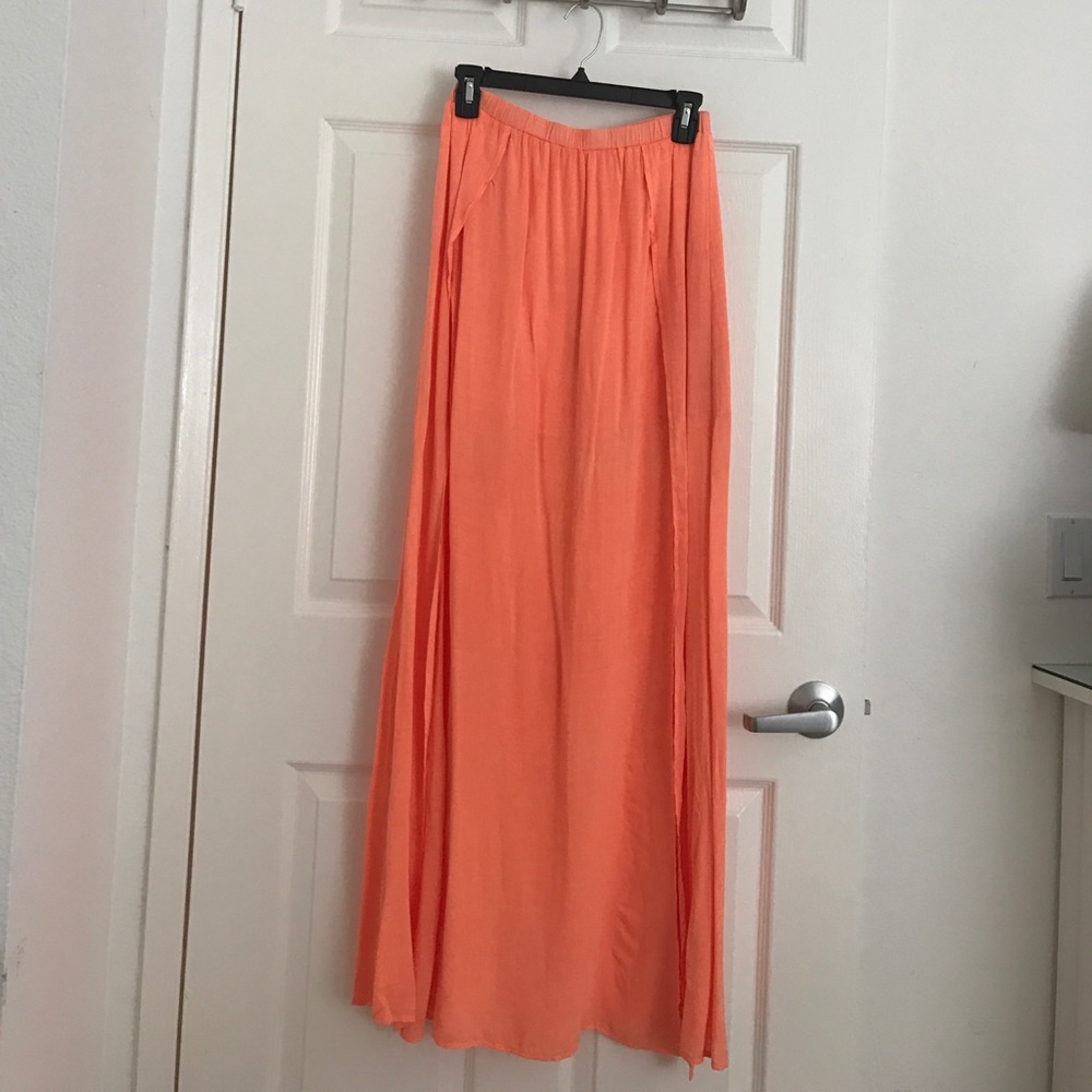 WOODLEIGH NEON ORANGE MAXI SKIRT WITH SLITS. XS