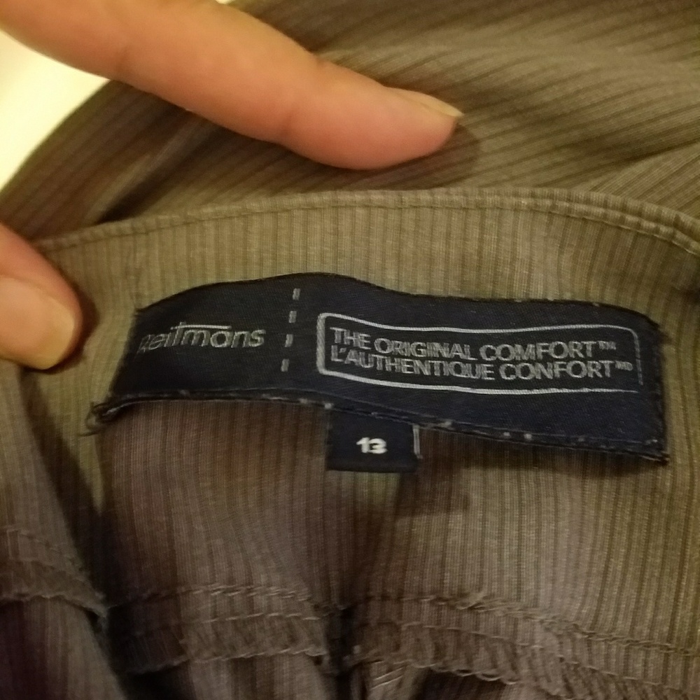 Capri pants - Picture 2 of 2