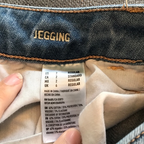 AE, Light Wash, Super Skinny Jeggings - Picture 5 of 7