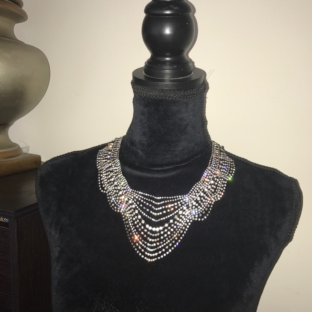 SALE Unique Statement Bridal Crystal Necklace - Picture 3 of 8