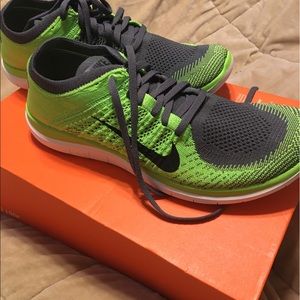 Men's Nike FreeFlyknit, new