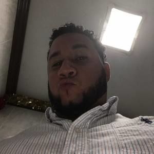 Meet your Posher, Luis emilio