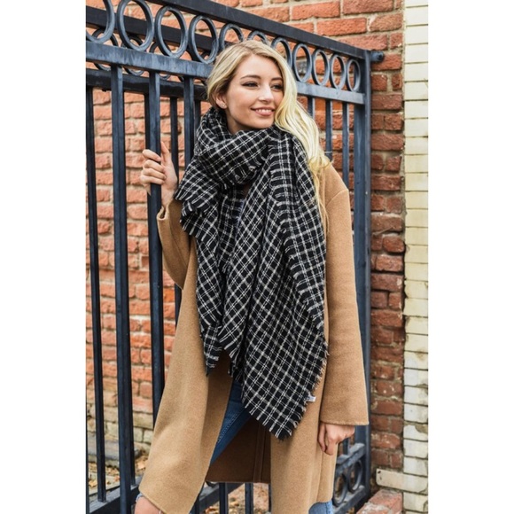 Plaid Blanket Scarf - Picture 3 of 4