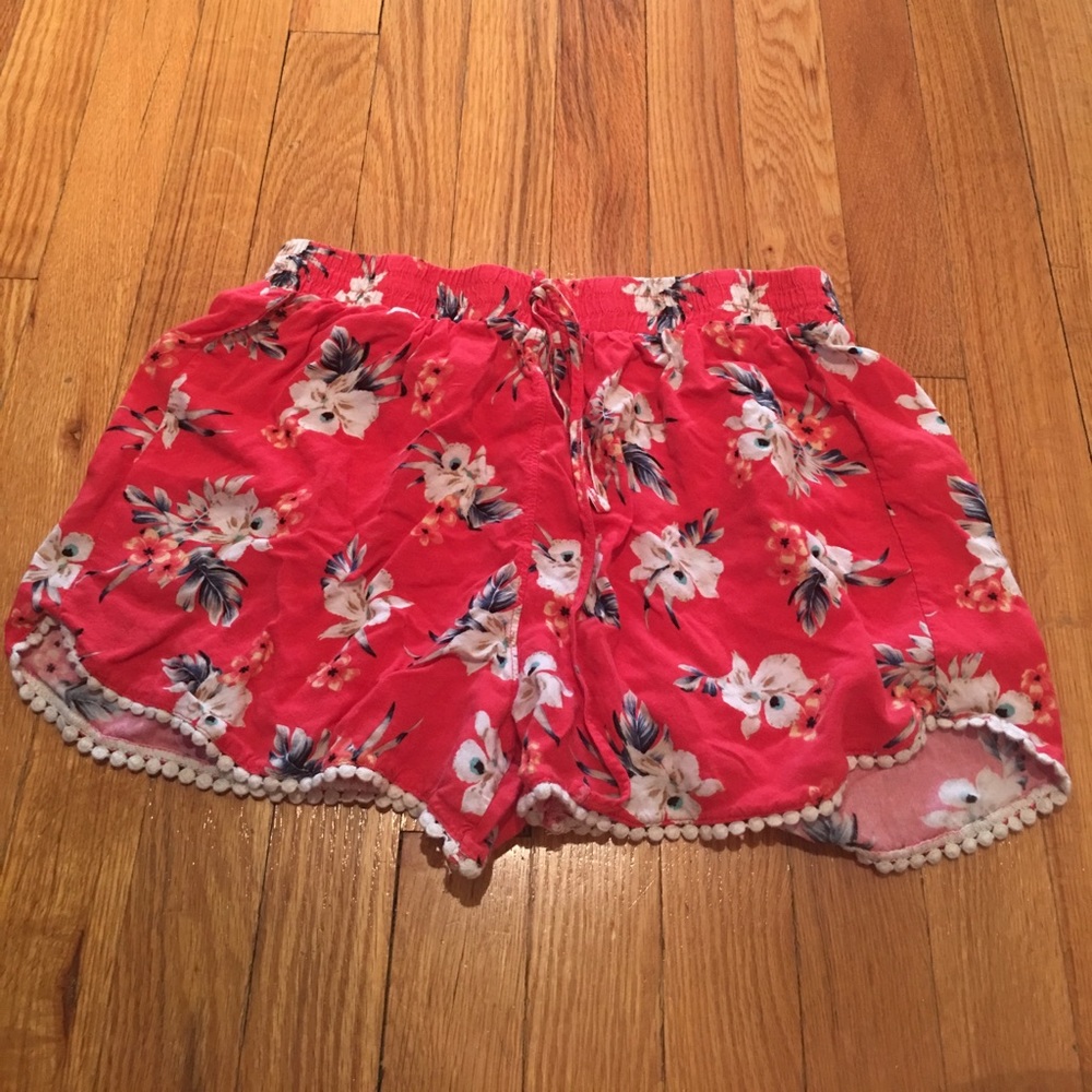 Hollister flowy shorts