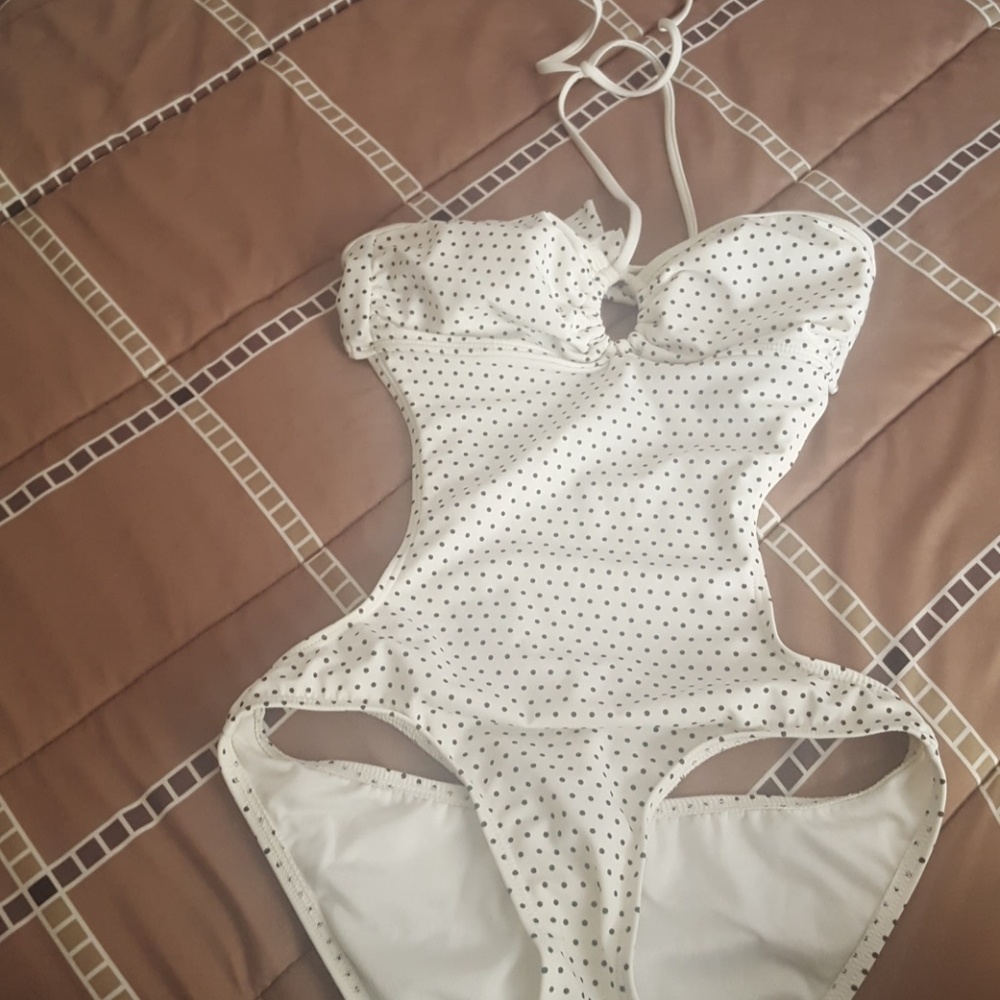 Bathing suit