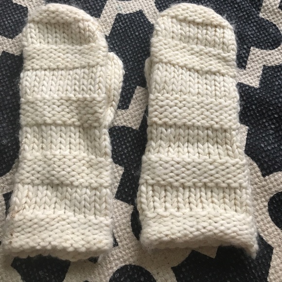 GAP mittens - Picture 3 of 4