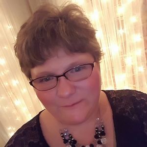 Meet your Posher, Michele