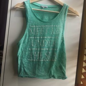 "Meet me under the sea " top