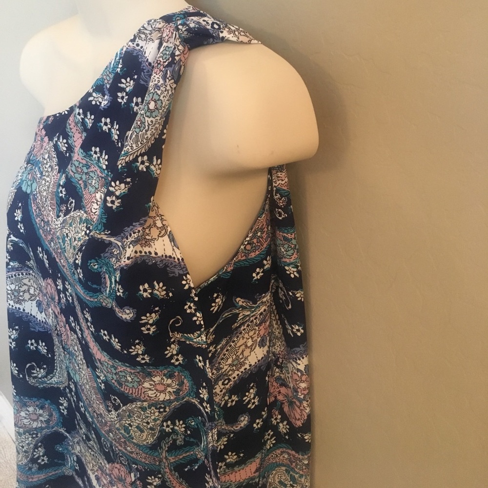 One Shoulder Printed Blouse - Picture 2 of 3