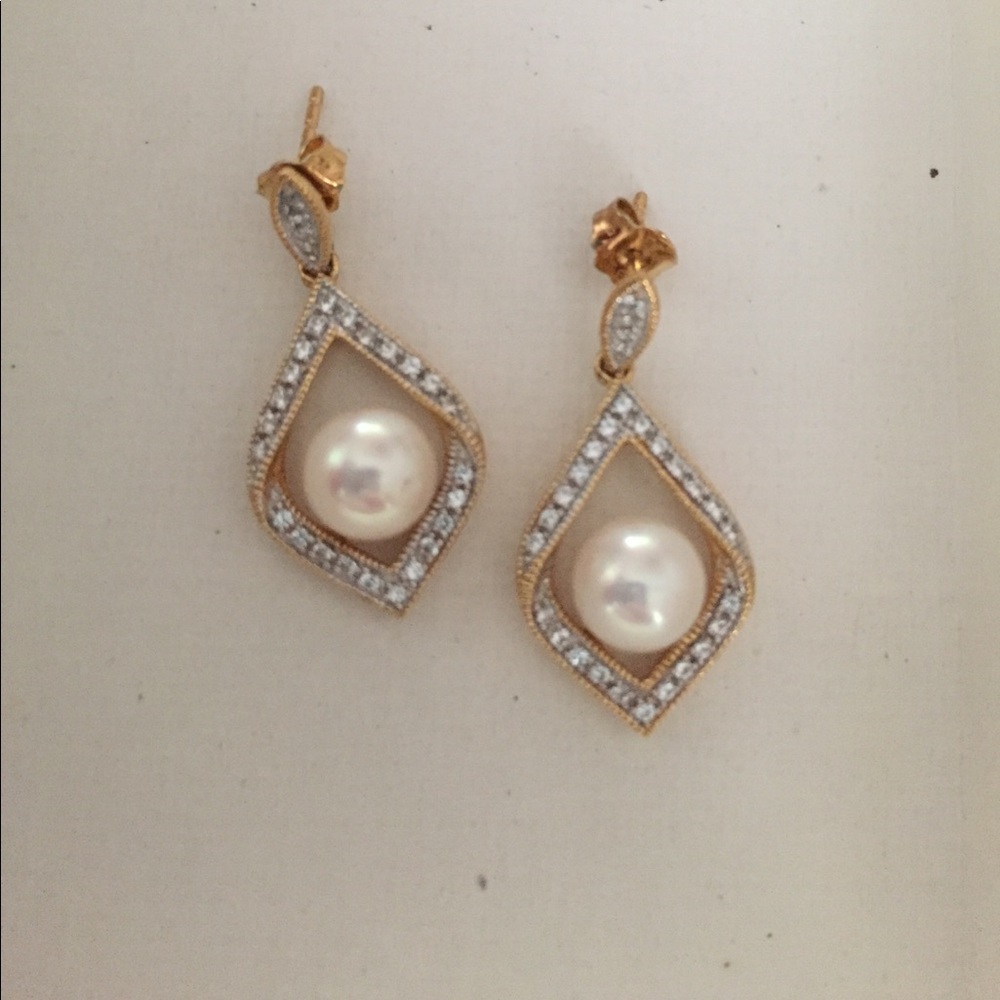 1/5 ct. t.w. diamonds & 14K gold earrings