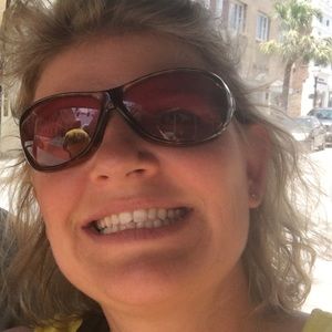 Meet your Posher, Melanie