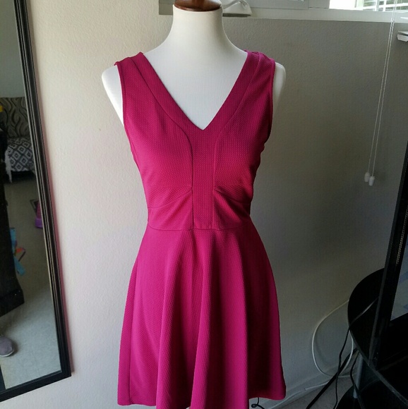 Womens dress - Picture 1 of 4