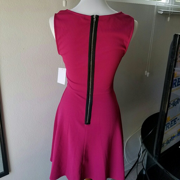 Womens dress - Picture 3 of 4