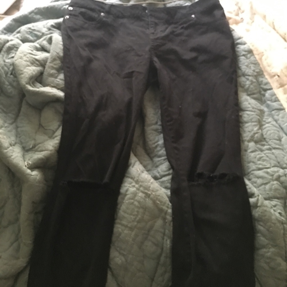 Black Knee Slit Jeans