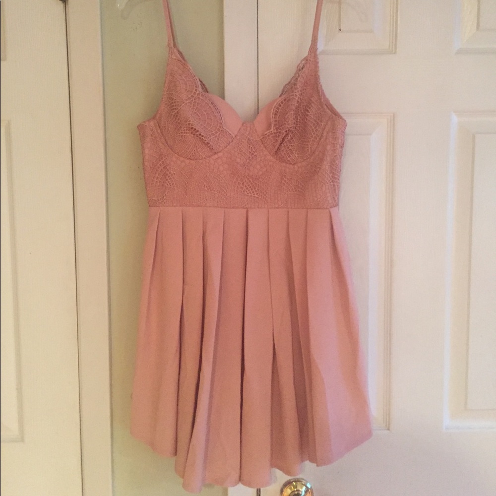 pink dress