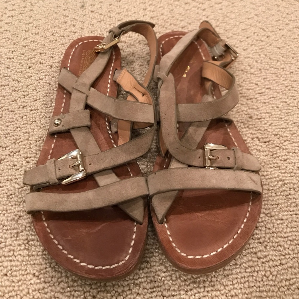 Belle by Sigerson Morrison Sz 6 Arson Suede sandal