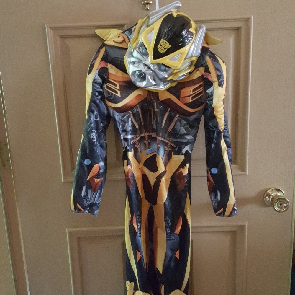 Costume
