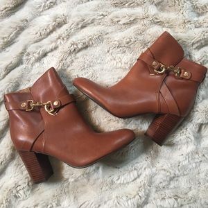 Isola brown leather bootie