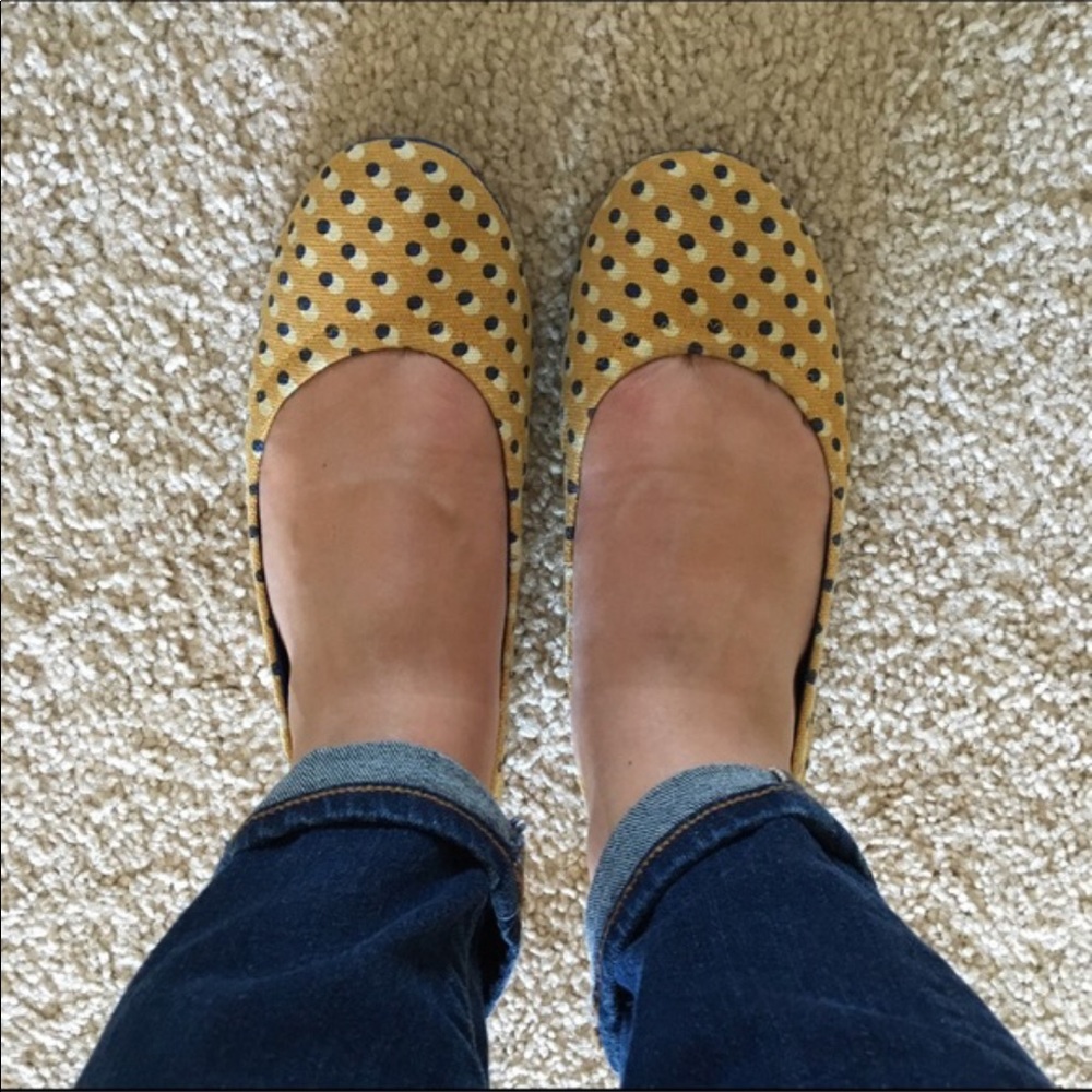 ⭐️Yellow Tory Burch flats ⭐️