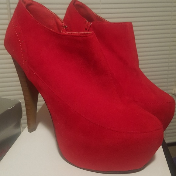 Red booties - Picture 3 of 4