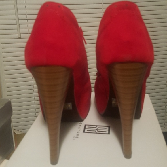 Red booties - Picture 4 of 4