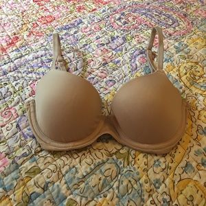 PINK "Wear Everywhere Lightly Lined" Bra