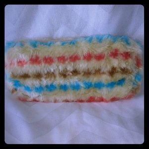 NWOT Oobees faux fur make-up bag or bag