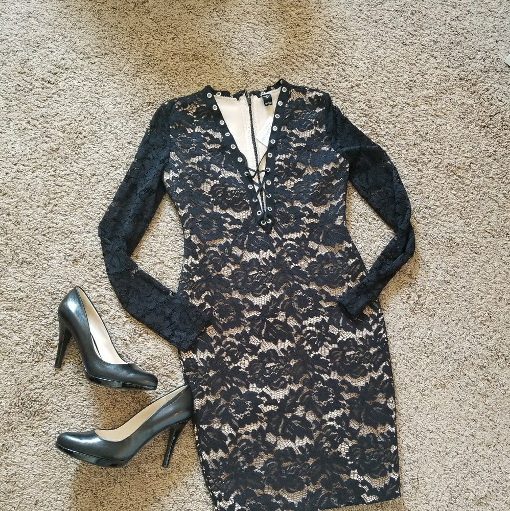 Nwt Windsor lace up midi dress small