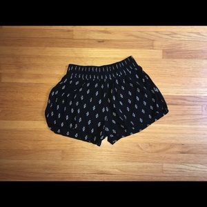 MOSSIMO SUPPLY CO. Soft patterned shorts