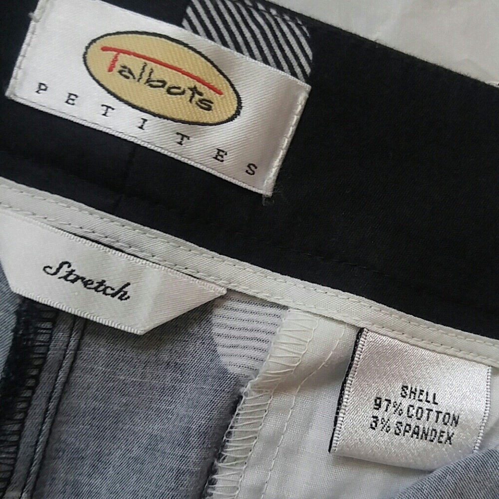 Shorts - Picture 3 of 5