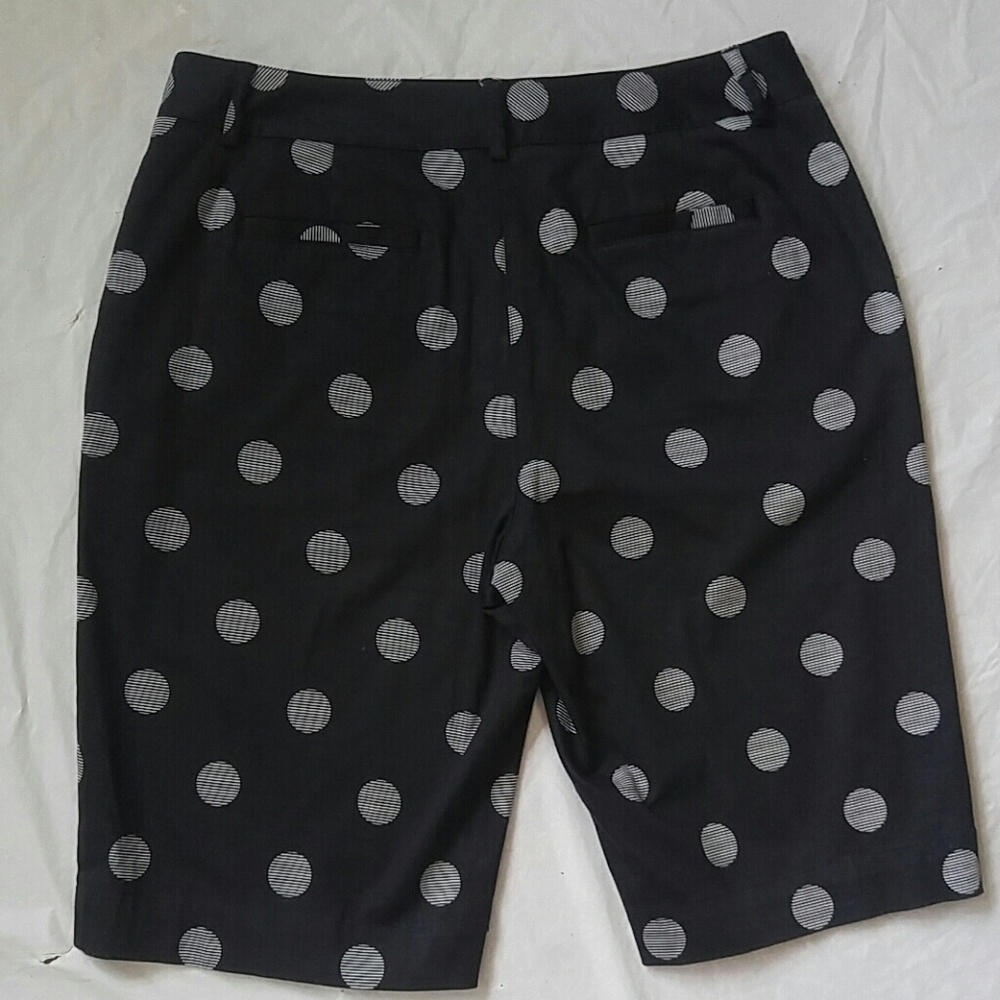 Shorts - Picture 4 of 5