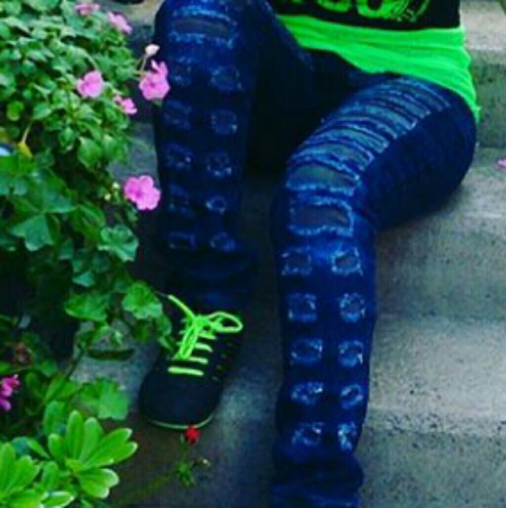 Skinny Ripped Jean's - Picture 6 of 6