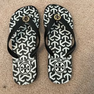 Tory burch flip flops